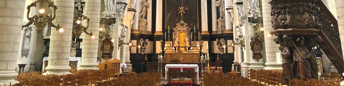 The beguinage at Lier in Belgium is full of surprises and wonderful buildings. Saint Margarita is free to enter and we were the only people exploring the church. If you love historical architecture, you must visit the beguinage's in Belgium. Construction of Saint Margarita began in 1664.
