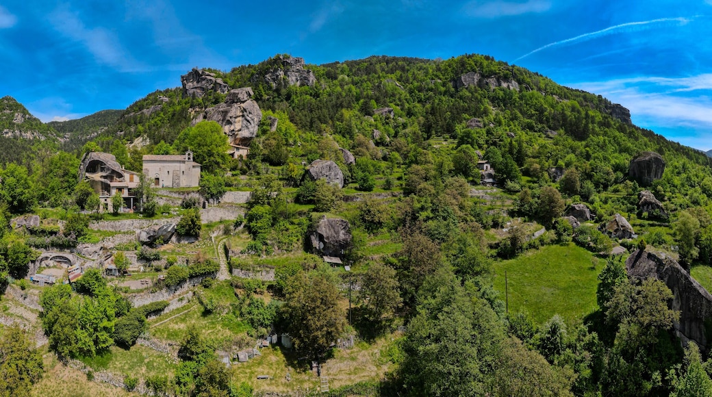 Aerial view ofLes Grès d'Annot