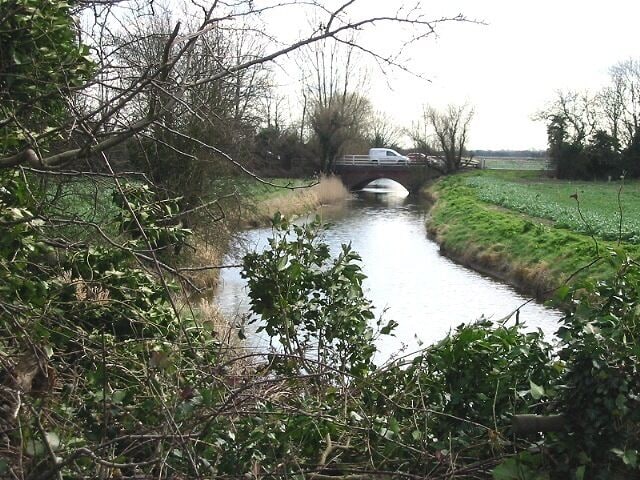 View of Sarre Bridge, the A28 crossing the River Wansum This river, together with the River Stour is all that is left of what makes Thanet an island, in Roman times the sea filled the valley to give a wide navigable channel.