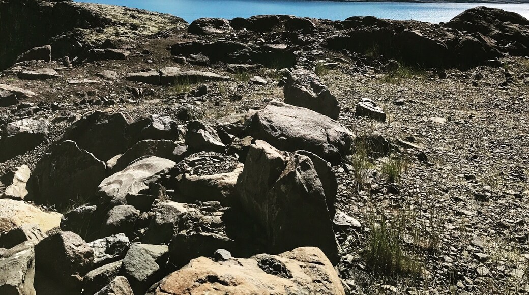 A trail took us down to a little beach area and a hop skip and jump out onto some rocks lead to a great photo