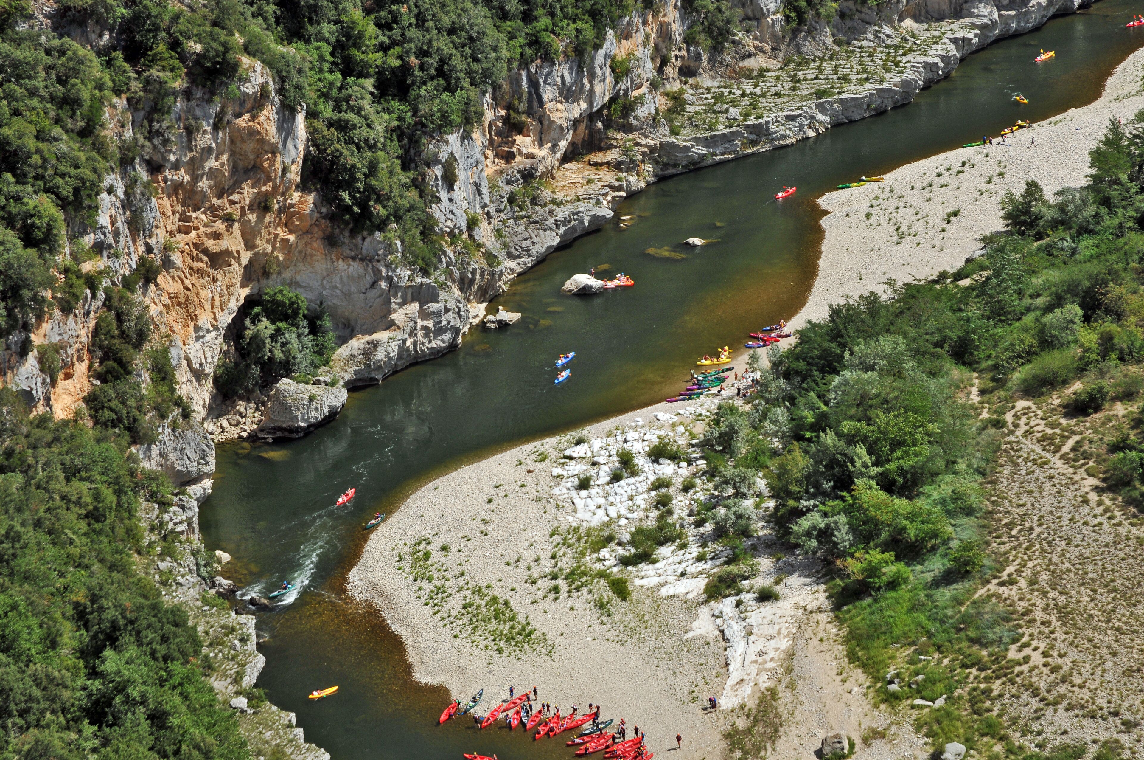 Canoe e canottaggio nelle Gole dell'Ardeche - Rodano Alpi