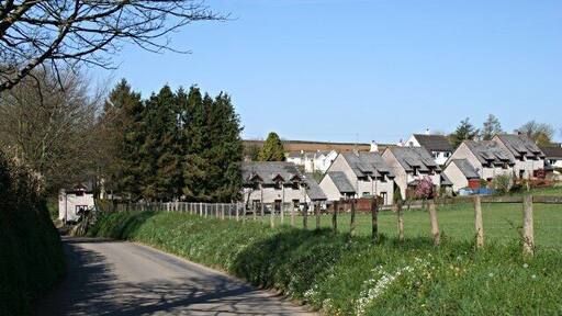Venterdon Venterdon is a hamlet on the north-western side of Stoke Climsland which has a core of older houses and an estate of modern houses.