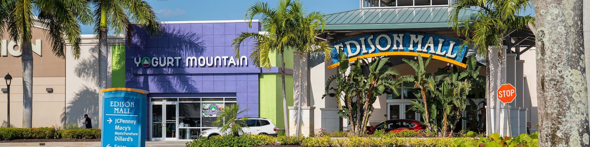 Edison Mall showing signage