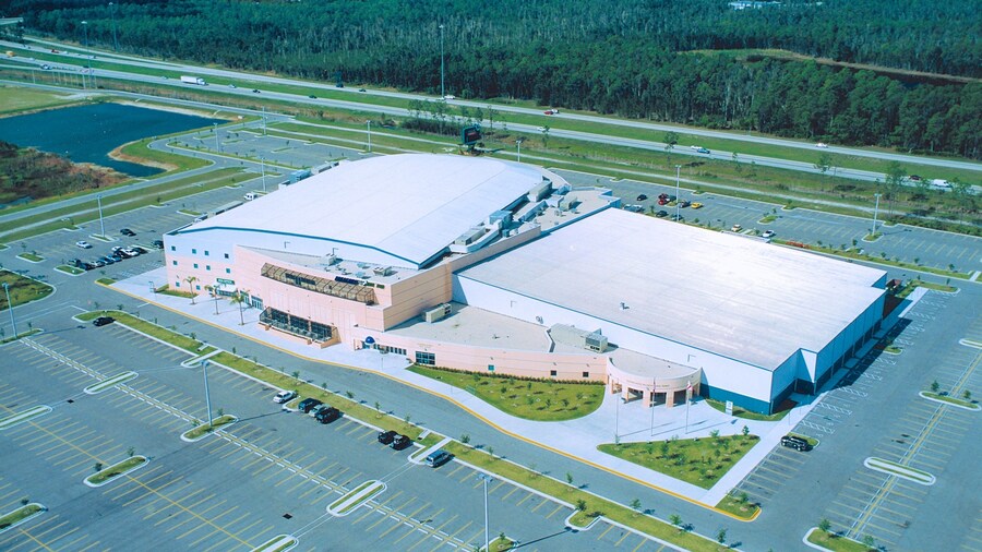 Hertz Arena showing landscape views