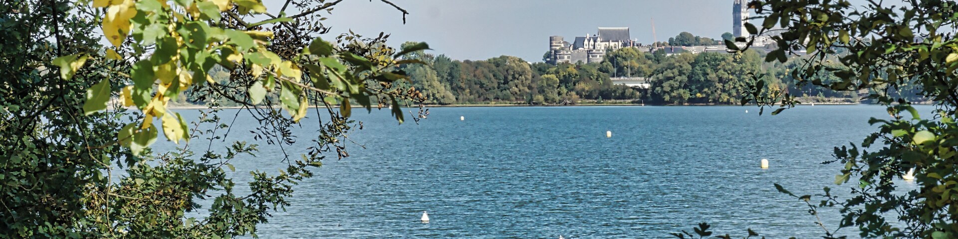 From the Lac de Maine, a recreation area in Angers, you have different views on the castle.