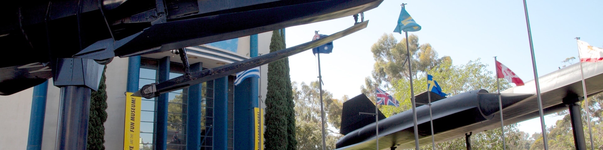 Museo del Aire y del Espacio de San Diego mostrando avión