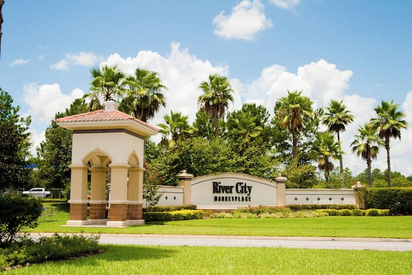 Jacksonville_RiverCityMarketPlace_6128100_05