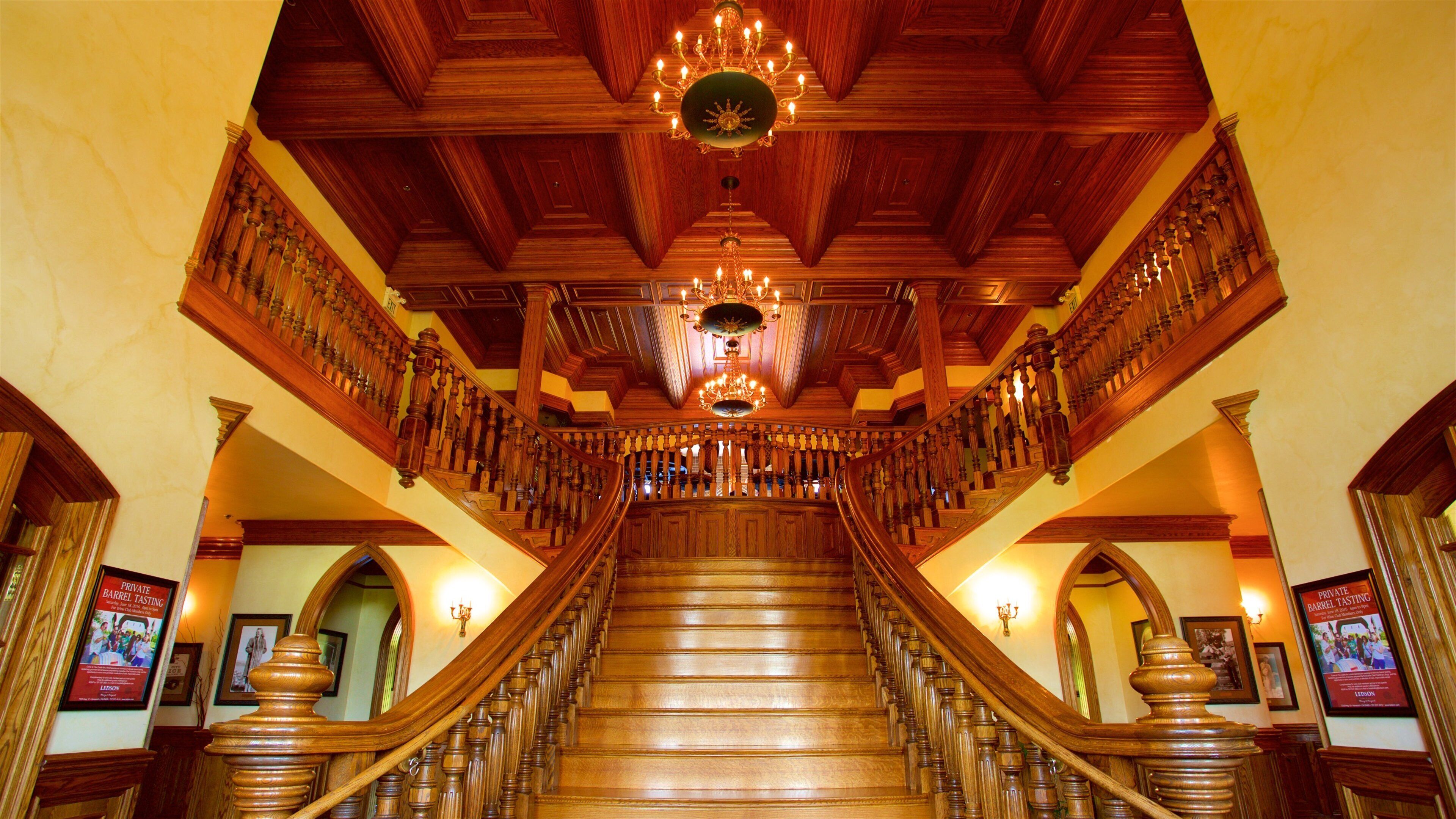 Ledson Winery and Vineyards showing heritage elements and interior views