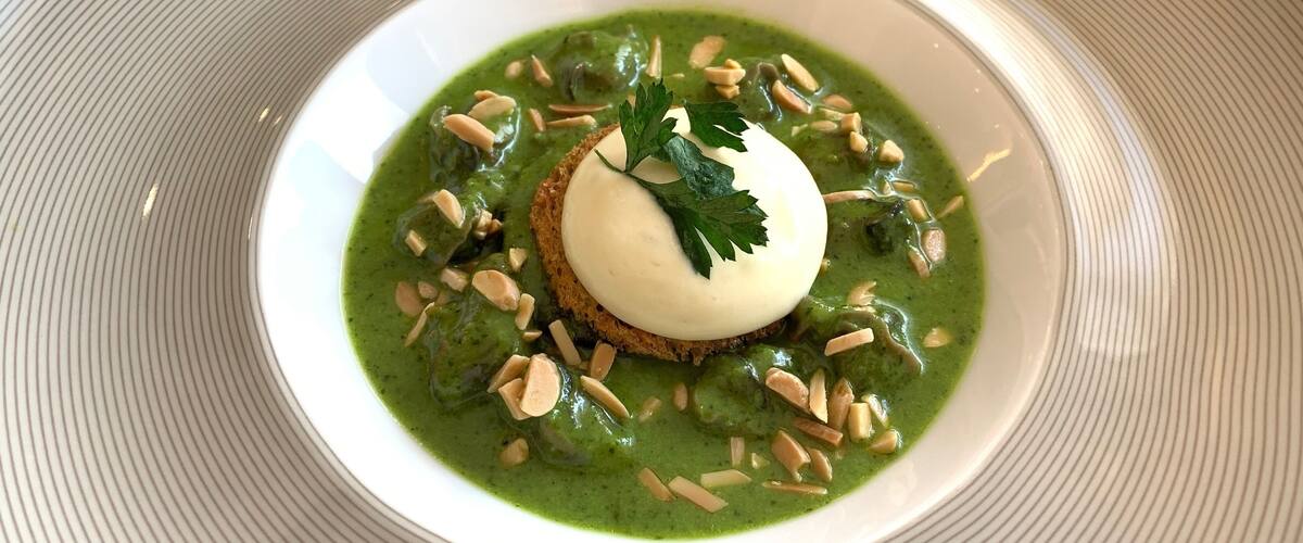 Even if you never wanted to try French snails (escargot), itโs worth expanding your horizons here. The snails were tender and small, and covered in a rich sauce. I was surprised they were served sans-shell, but it made them easy to enjoy.