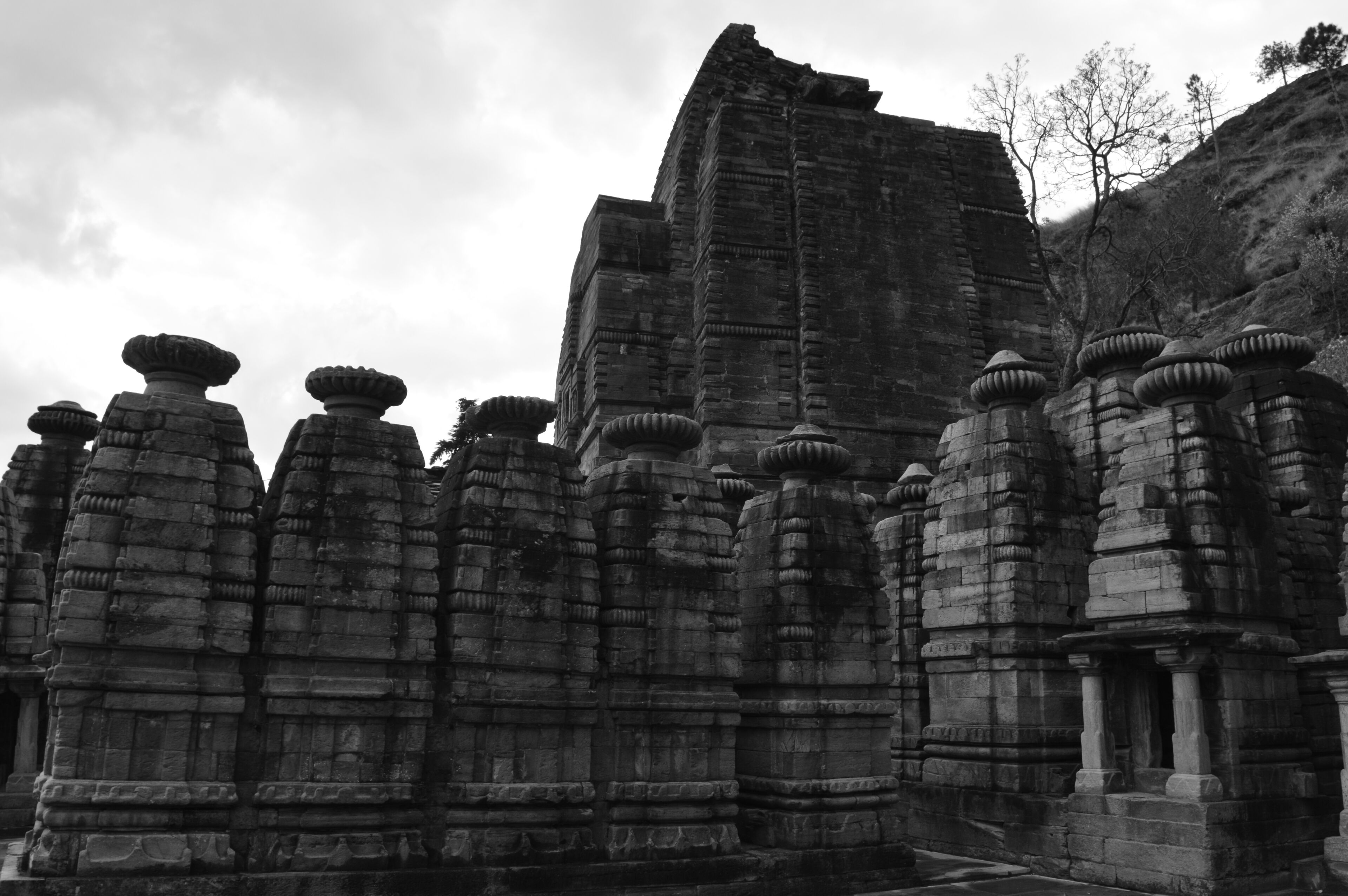 One resides at Odisha, the "Konark Sun Temple" and the other at haughty mountains of Almora distt., in a small village known as "Katarmal Sun Temple". The former "The most Renowned", while the later "The Hidden Gem" of Kumaon region. 

#katarmalsuntemple#almora#uttarakhand#india#details#trover 