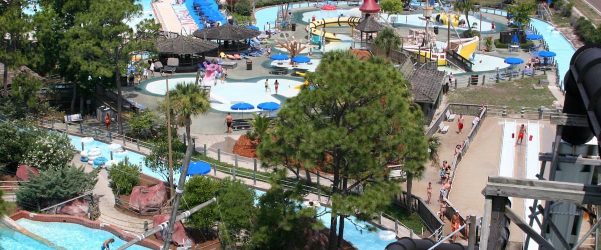 สวนน้ำ Shipwreck Island Waterpark เนื้อเรื่องที่ สวนน้ำ และ เครื่องเล่น