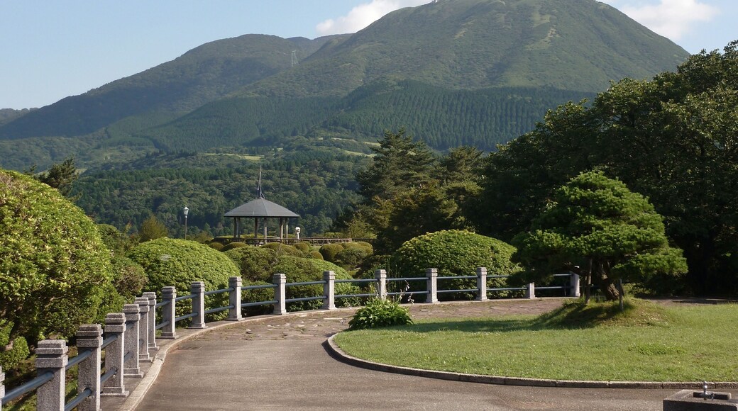 神奈川県箱根町・恩賜箱根公園から望む箱根駒ヶ岳
