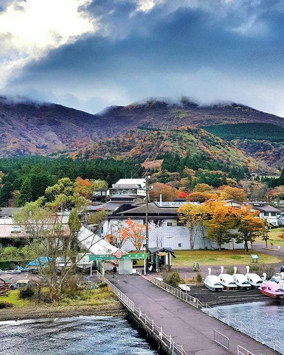 Lake Ashi and cable car up to Mt Komagatake. #lifeatexpedia #lakeashi #komagatake