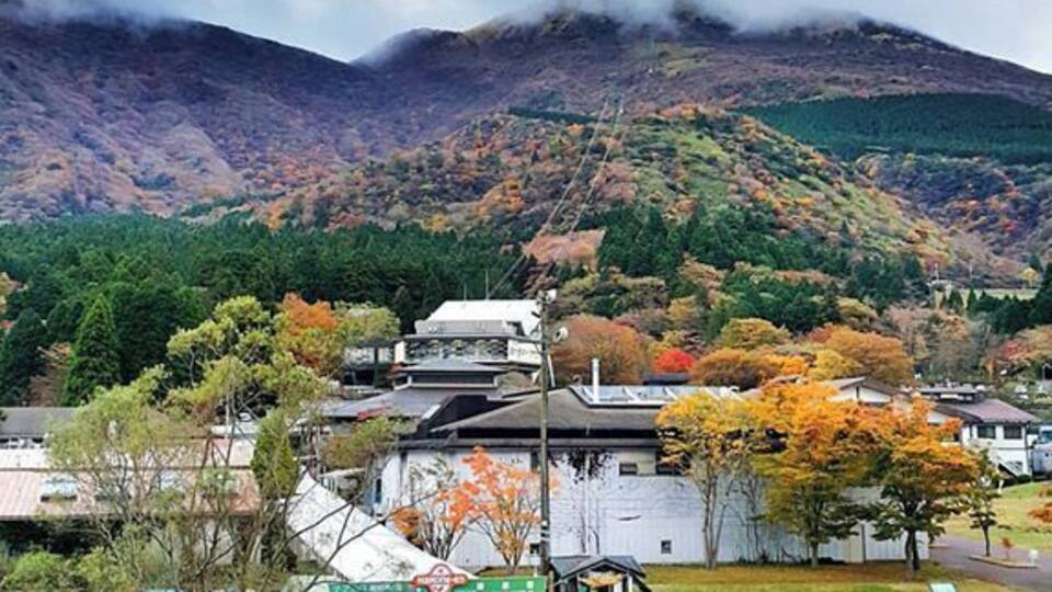Lake Ashi and cable car up to Mt Komagatake. #lifeatexpedia #lakeashi #komagatake