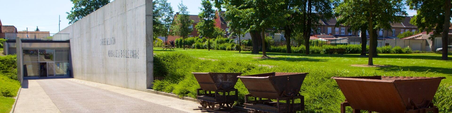 CarriĂšre Wellington mettant en vedette un parc