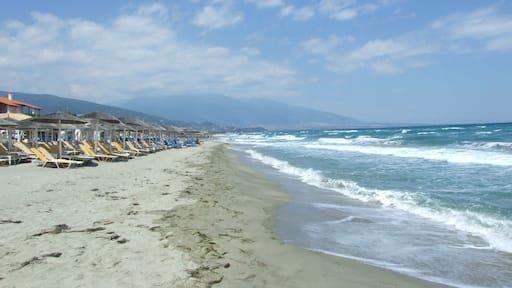 Neoi Poroi is a coastal village of the Dio-Olympos municipality and is a attractive tourist destination