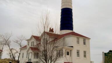 1.8 mile hike back and the trail opens up to this. Absolutely beautiful surroundings.