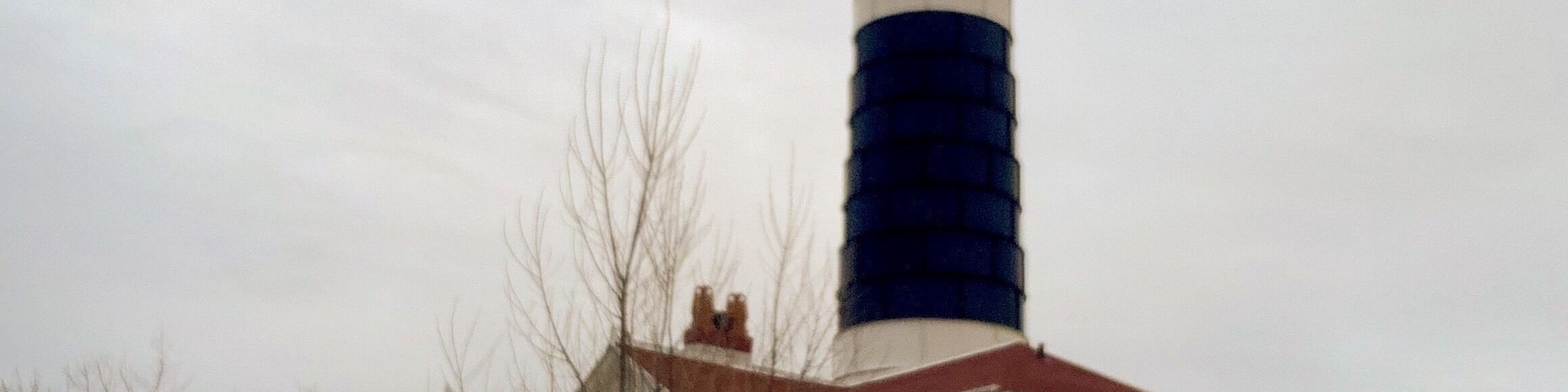 1.8 mile hike back and the trail opens up to this. Absolutely beautiful surroundings.