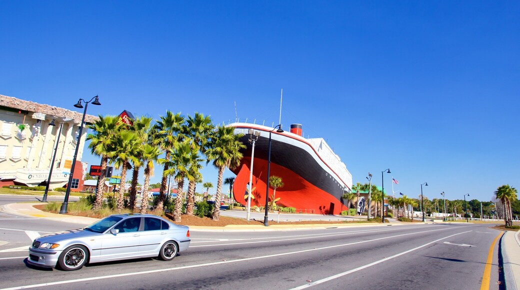 雷普利信不信由你博物館 其中包括 騎乘