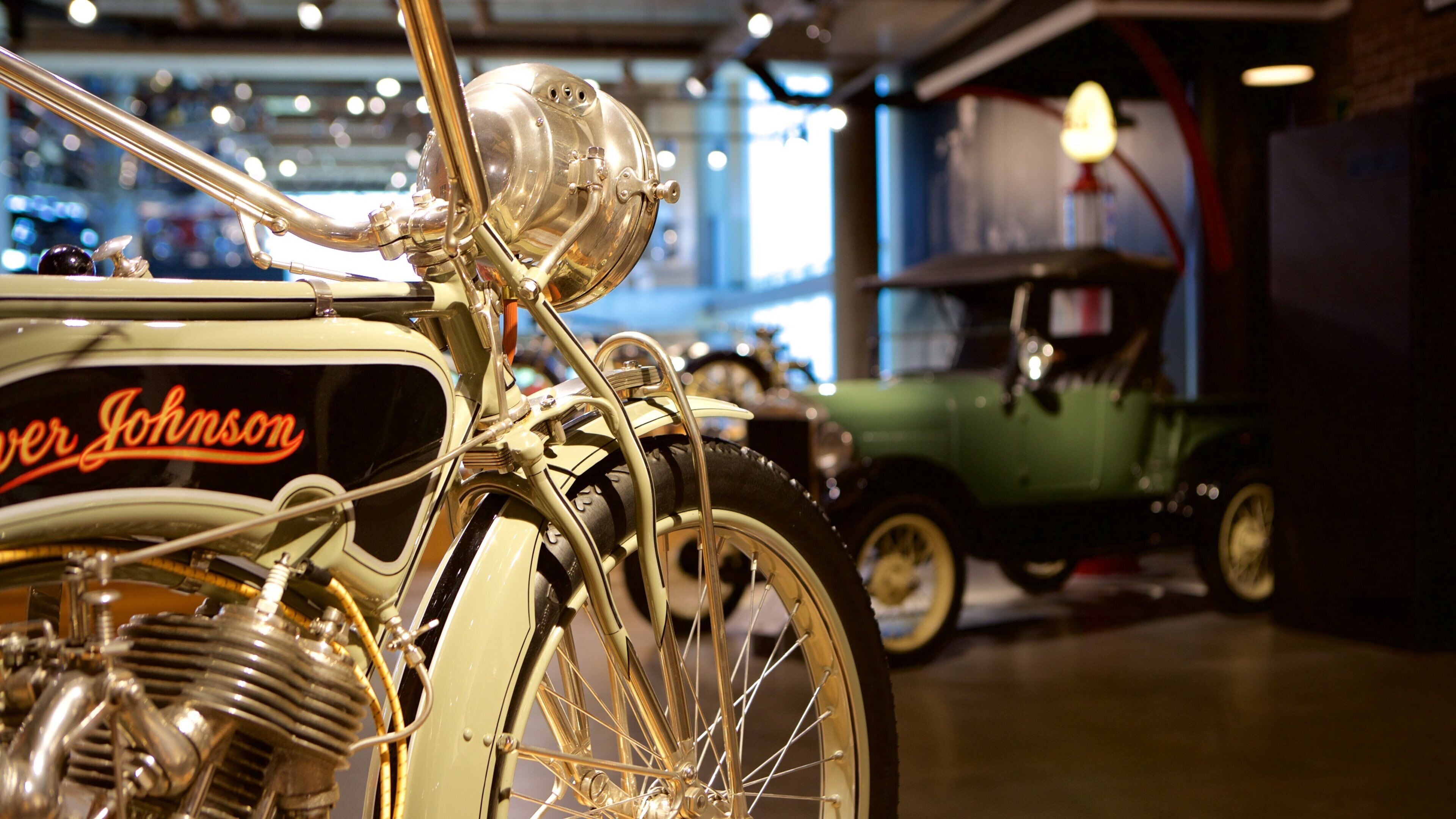 Barber motorsportbane som inkluderer innendørs