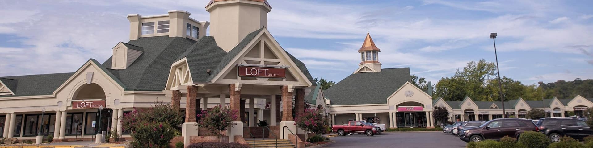 Sevierville_TangerOutlets_6128720_02