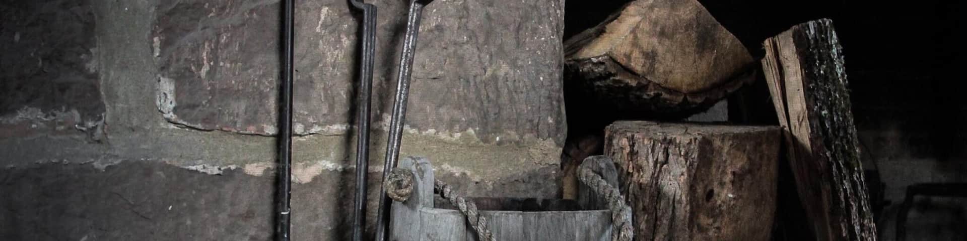 What a great immersion in history. Definitely worth a visit. The Inn, Cook House, Barn, Black smith shop all perfectly recreated