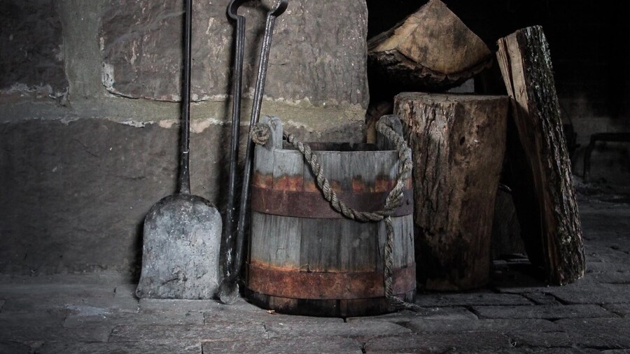 What a great immersion in history. Definitely worth a visit. The Inn, Cook House, Barn, Black smith shop all perfectly recreated