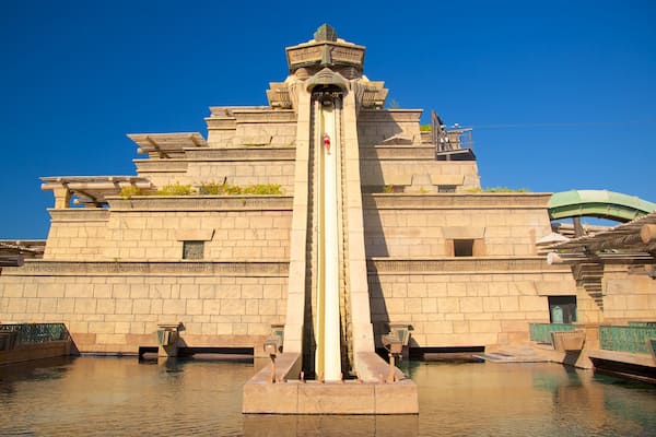 Aquaventure featuring vesipuisto ja allas