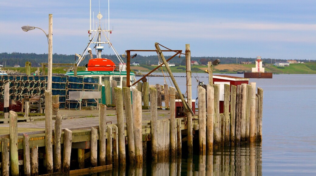 Yarmouth which includes a marina