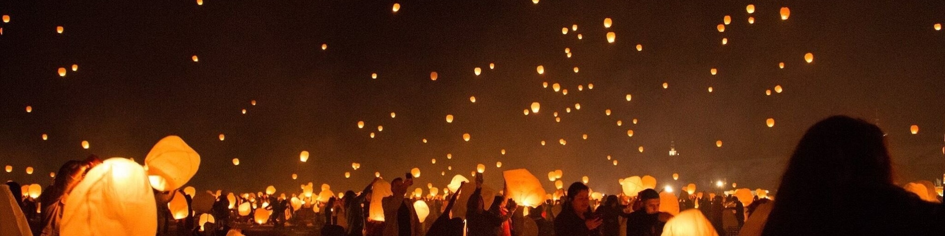 NYC light fest 2017 celebrated in Poconos Pennsylvania (yes in a different state 🤓) this was my first time experiencing the lantern fest. It is inspired from the Thailand lantern fest. #festival #lightfestival #lantern #lanternFestival #US