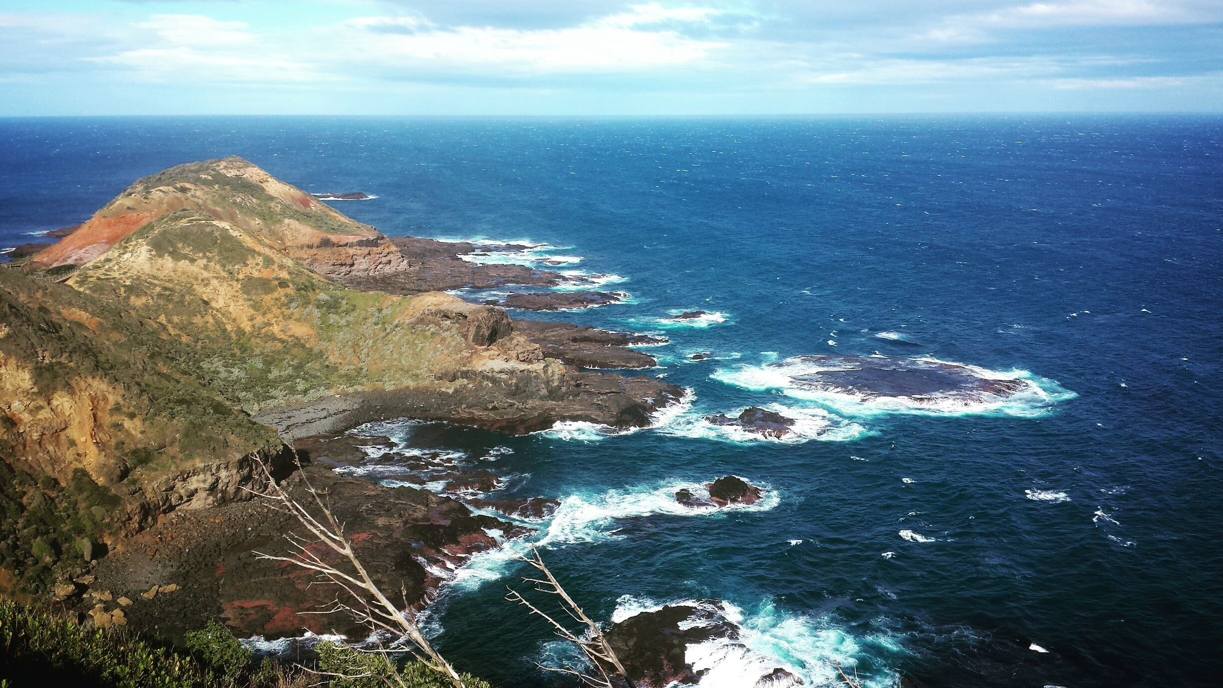 A bit windy but hiking and exploring the tide pools at Cape Schank and Pulpit Rock was worth it. 

 #LoveMyTown 