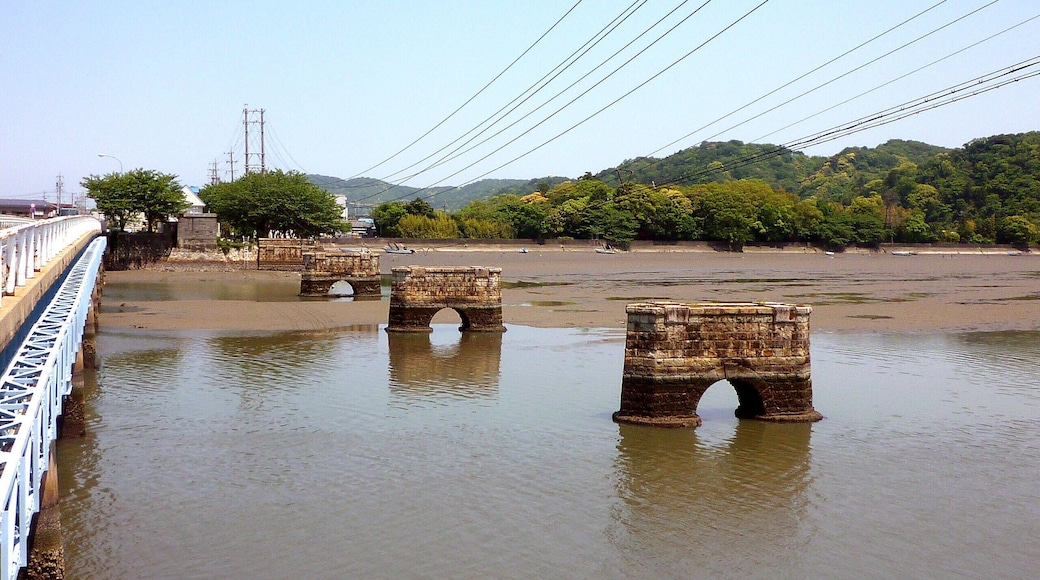 Ruins in "Shioai railway bridge" of Mie-kōtsū Shinto line.