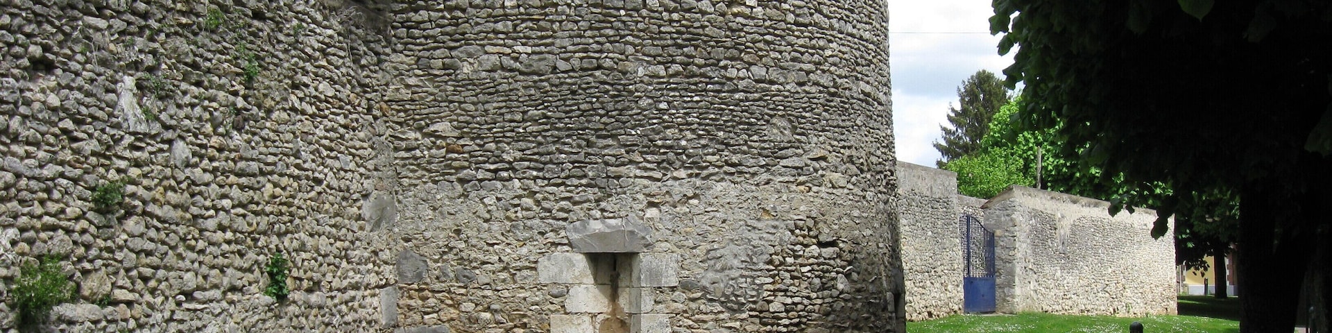 La Tour du Loup. (Étampes, département de l'Essonne, région Île-de-France).