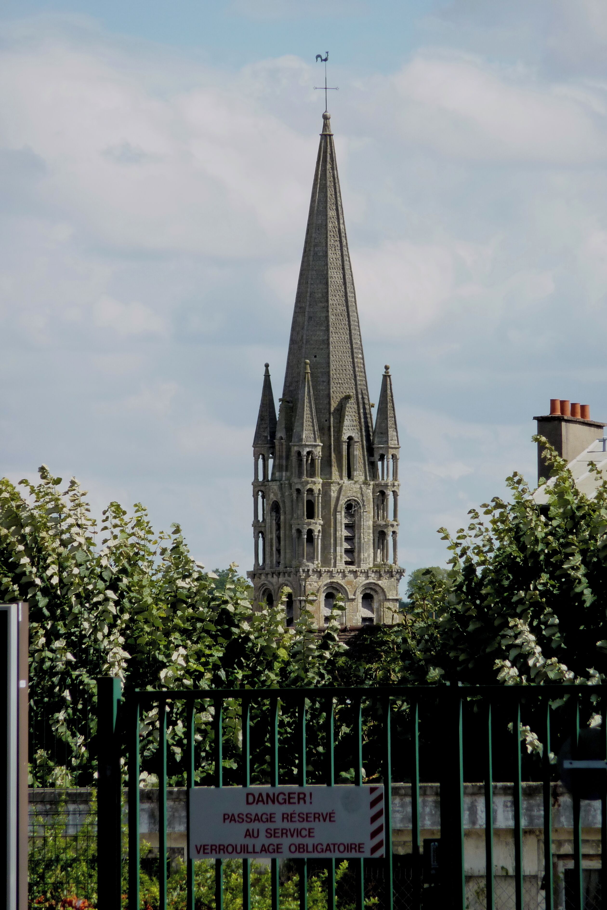 This building is classé au titre des Monuments Historiques. It is indexed in the Base Mérimée, a database of architectural heritage maintained by the French Ministry of Culture, under the reference PA00087892 .