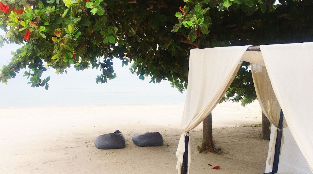 Khanom in Nakhon Si Thammarat Province in southern Thailand is perfect for a peaceful beach holiday. Cozy resorts line a long white-sand beach. Not yet overdeveloped as some beaches in the region, it has a laid-back charm accentuated by equally laid-back local service.