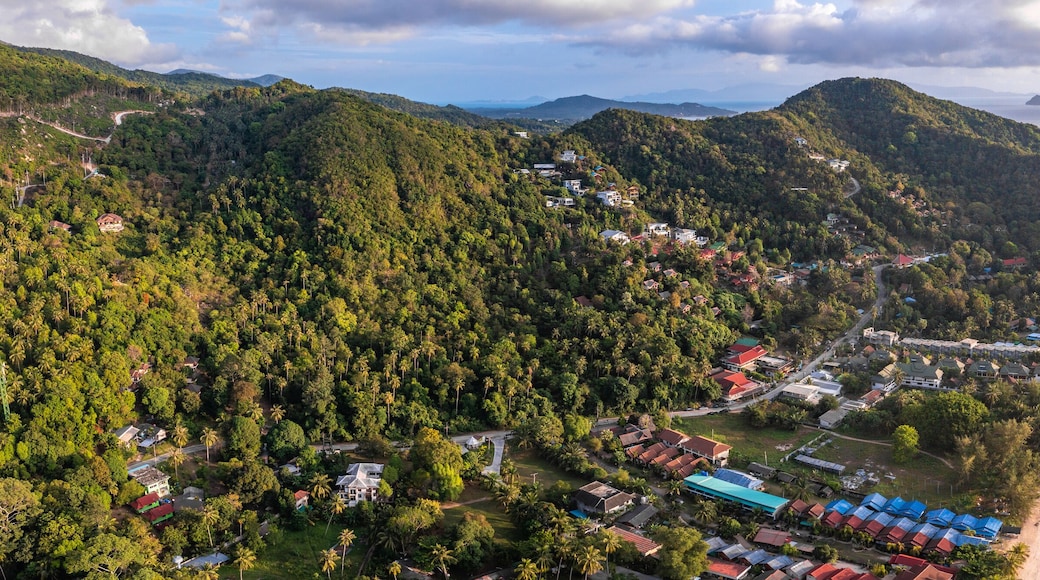 Haad Yao beach in koh Phangan, Surat Thani, Thailand