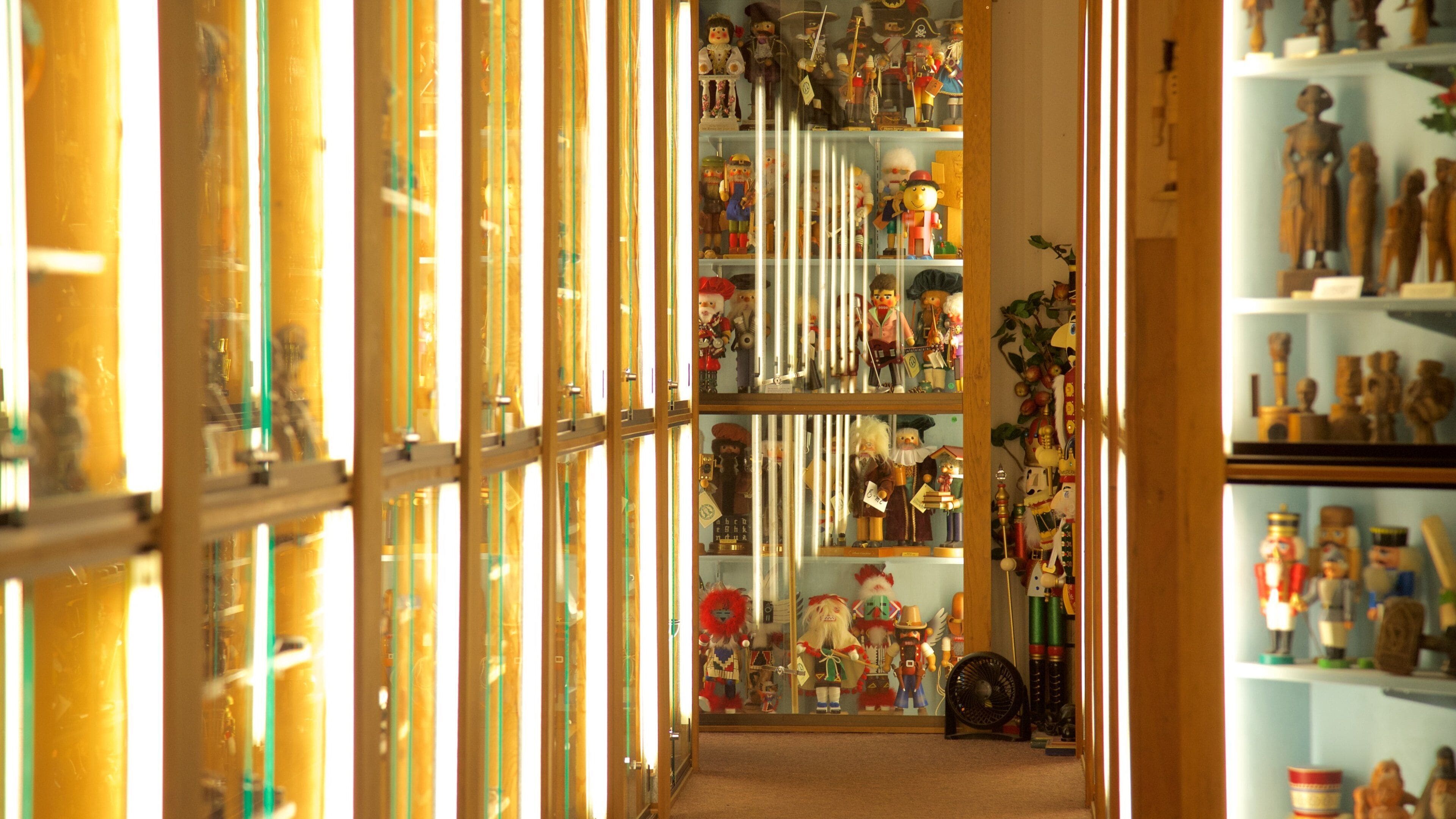 Leavenworth Nutcracker Museum which includes interior views