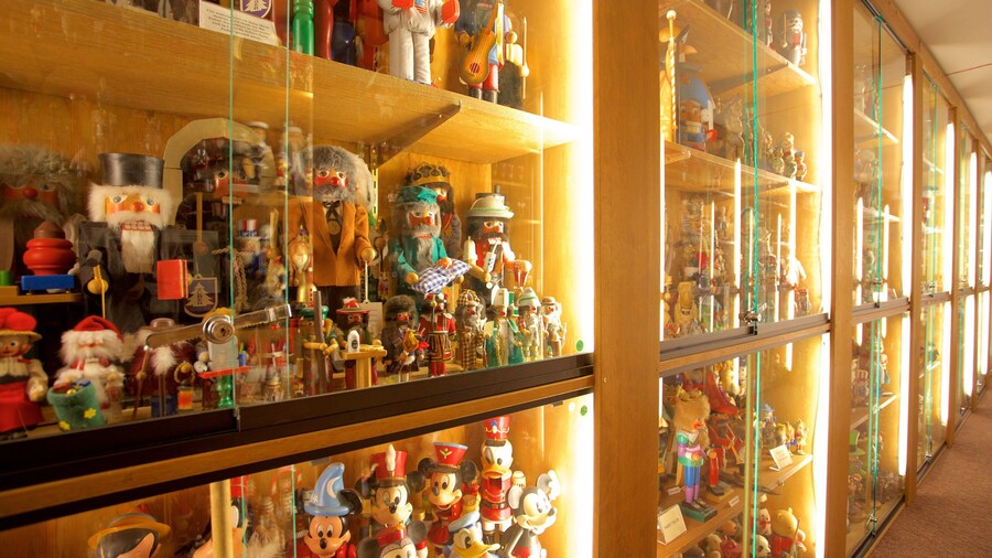 Leavenworth Nutcracker Museum qui includes vues intérieures