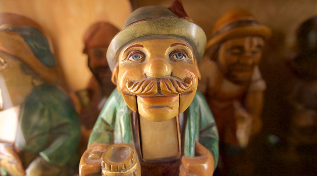 Leavenworth Nutcracker Museum showing interior views