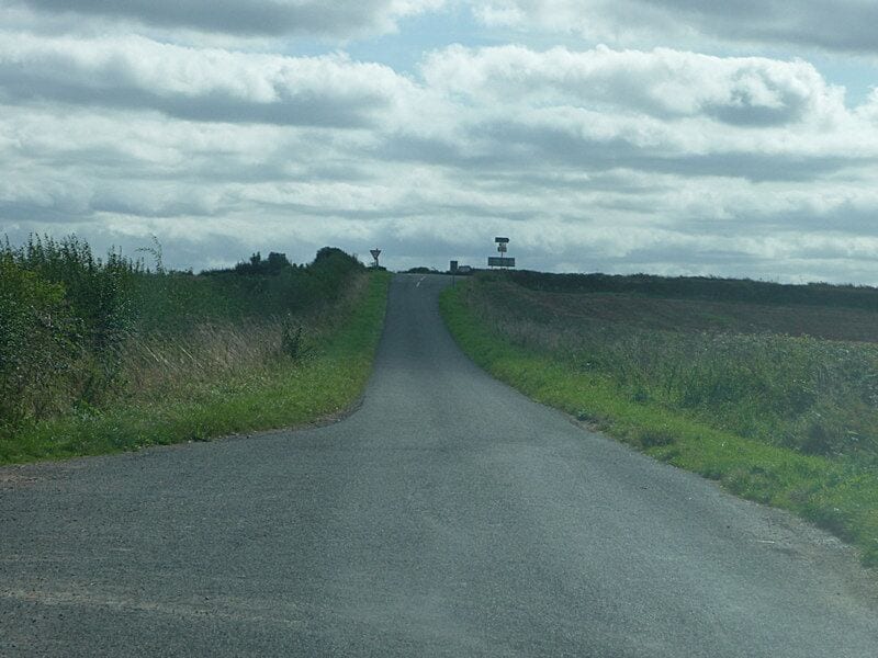 Approaching junction with B4213