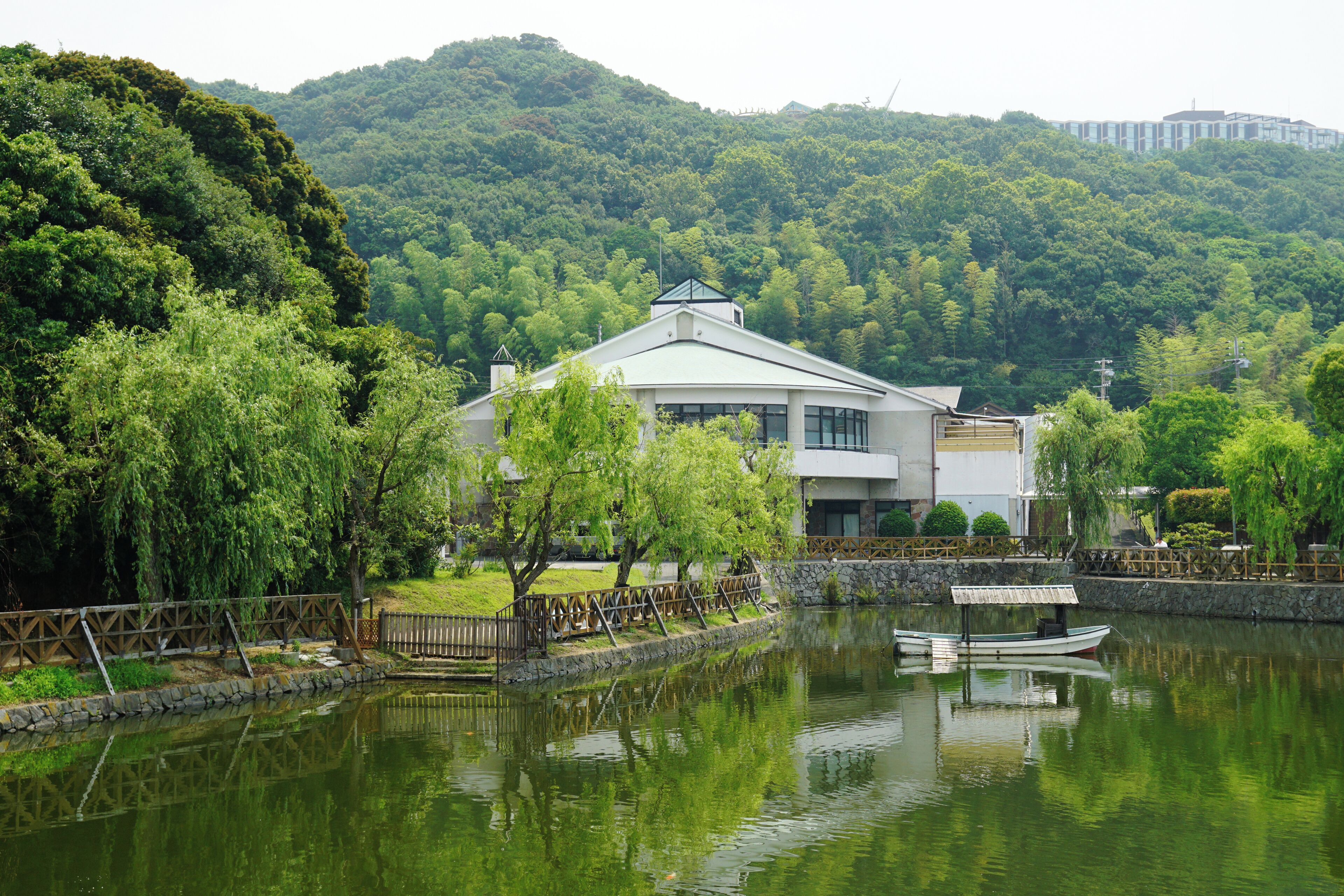 Wellness Park Goshiki is Takadaya Kahei Memorial Park in Sumoto, Hyogo prefecture, Japan.