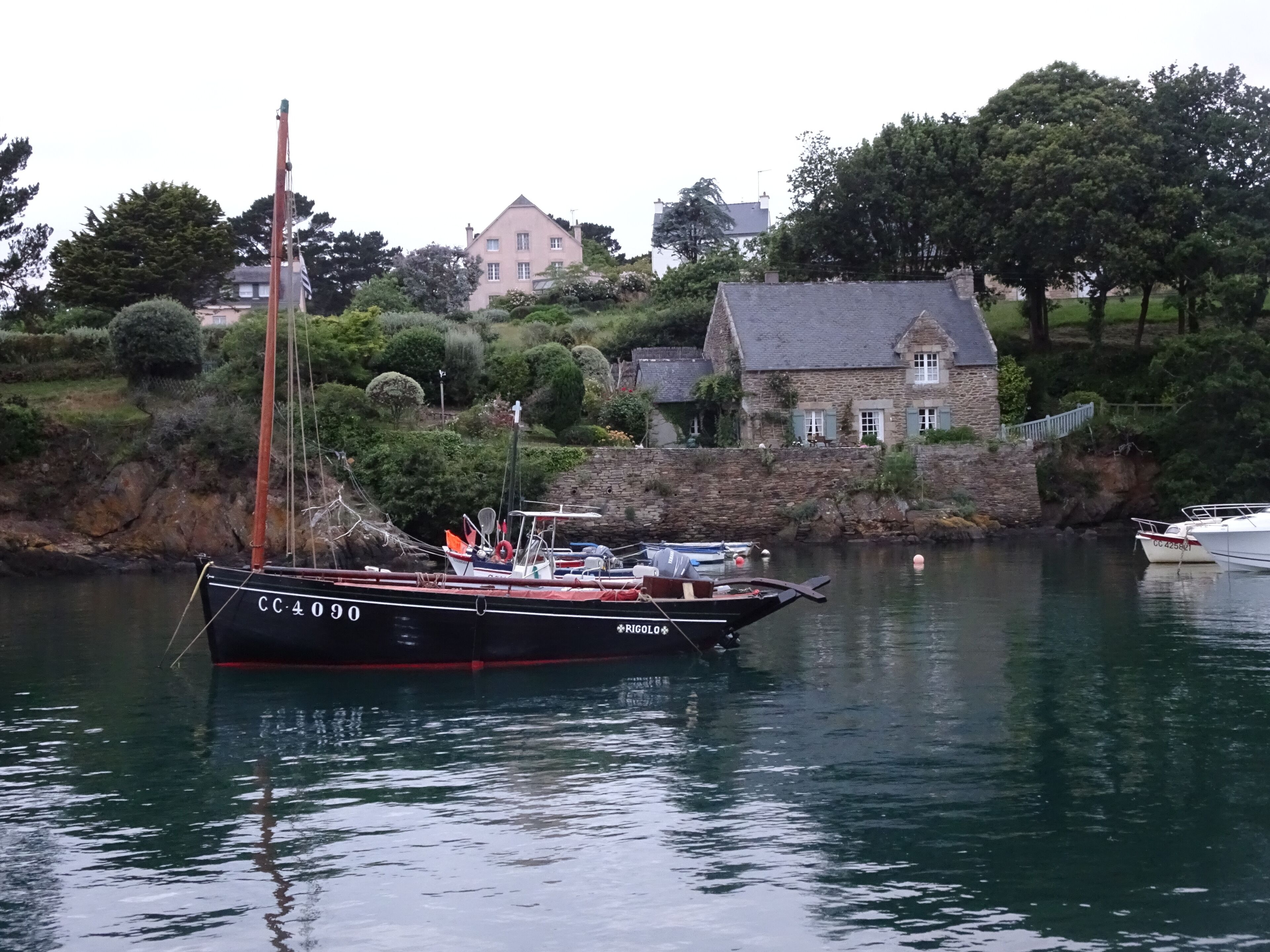 Port de Doelan at high tide. Photo was taken after 22:00 hrs. Summer days in the Bretagne are long.