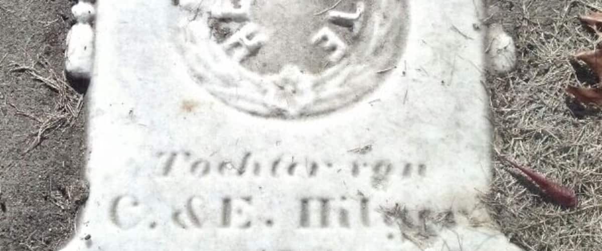 A gravestone with the inscription "Tochter-ruh C. & E. Hittgen" and the date "gest. den 15. September 1854".
