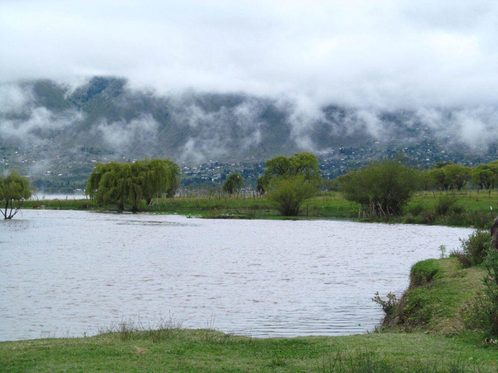 This city is 2000 mts over the sea level. It is a valley, with amazing views, great to practice trekking, riding horses, and bikes.