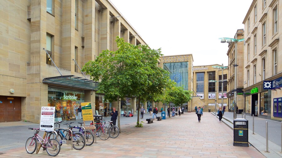 Glasgow showing street scenes