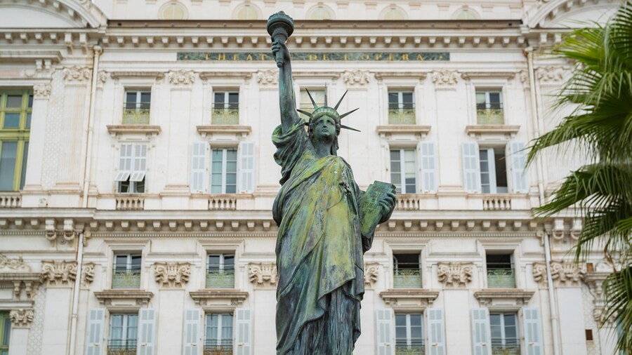 Nice Opera showing a statue or sculpture and heritage elements