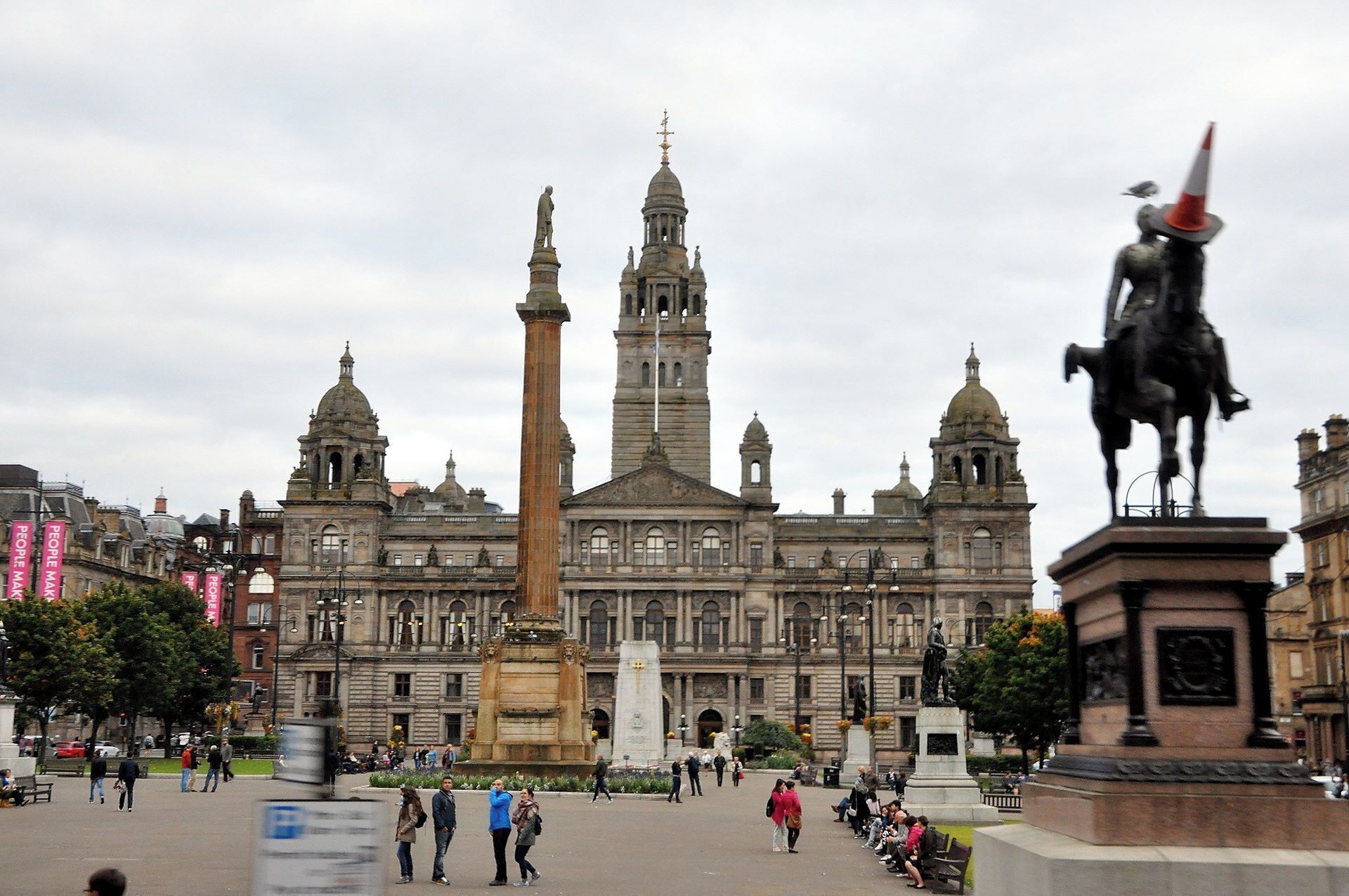 Glasgow, George Square mit City Chambers