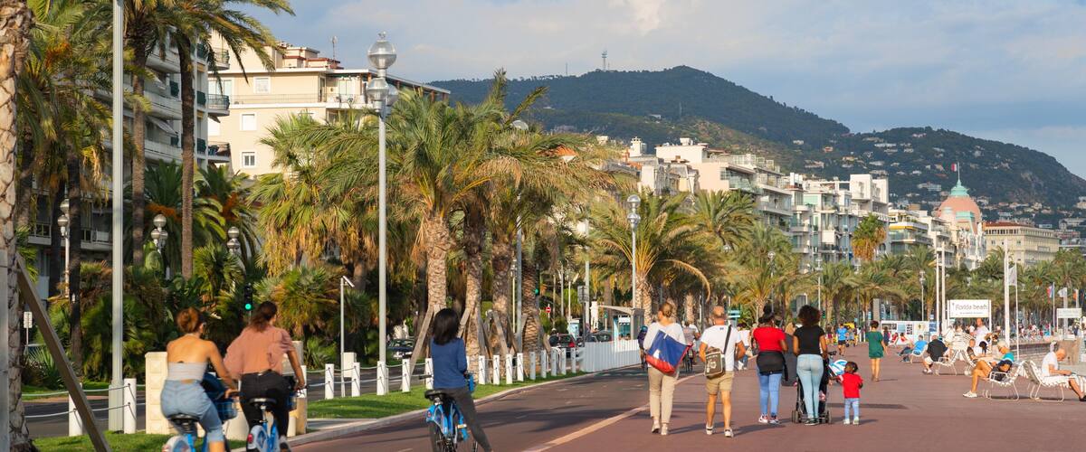 Les Baumettes featuring a coastal town as well as a small group of people
