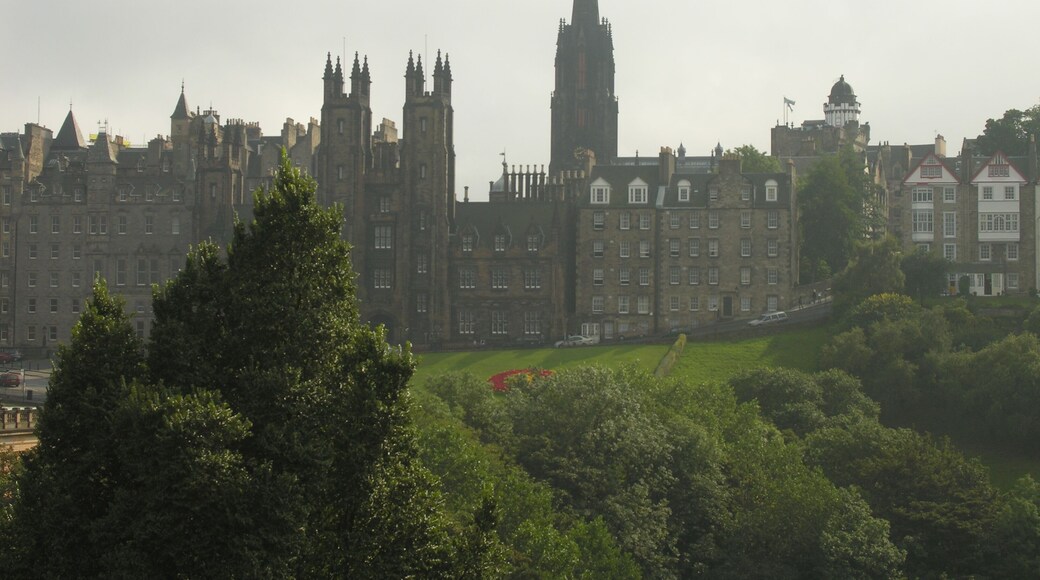 Old and New Towns of Edinburgh (United Kingdom of Great Britain and Northern Ireland)