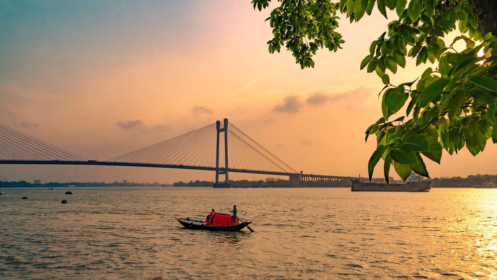 Vidyasagar Setu bridge over Hooghly River in Kolkata, West Bengal, India